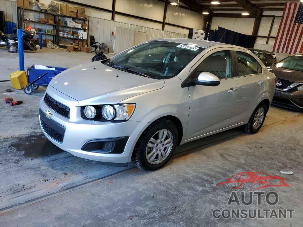 CHEVROLET SONIC 2013 - 1G1JC5SH6D4229172