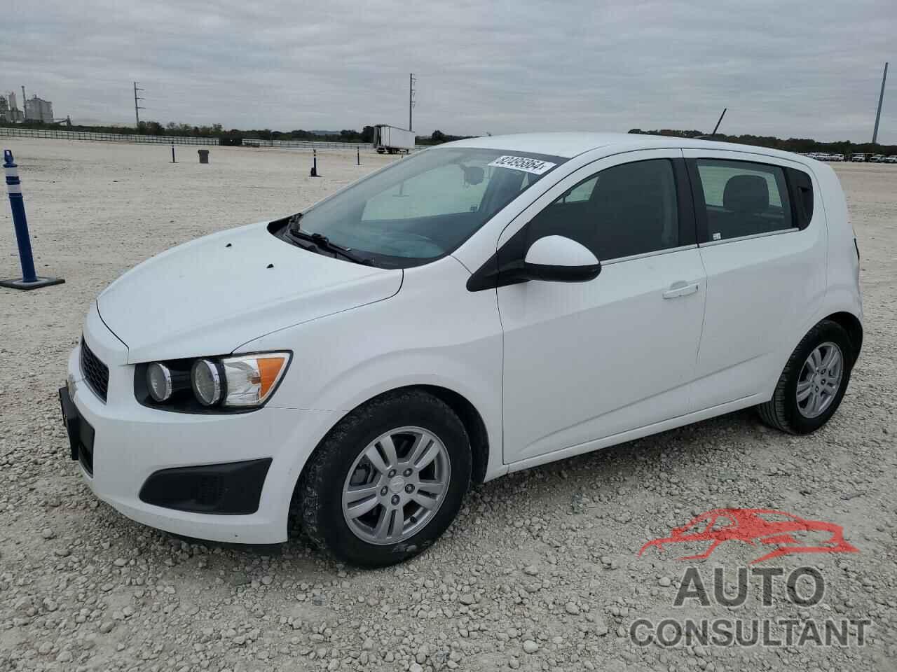 CHEVROLET SONIC 2015 - 1G1JC6SH0F4151416