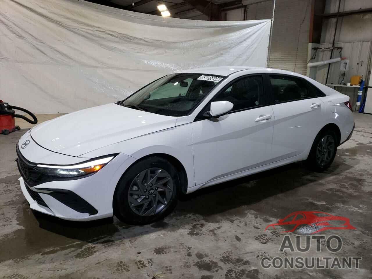 HYUNDAI ELANTRA 2024 - KMHLM4DG7RU663874