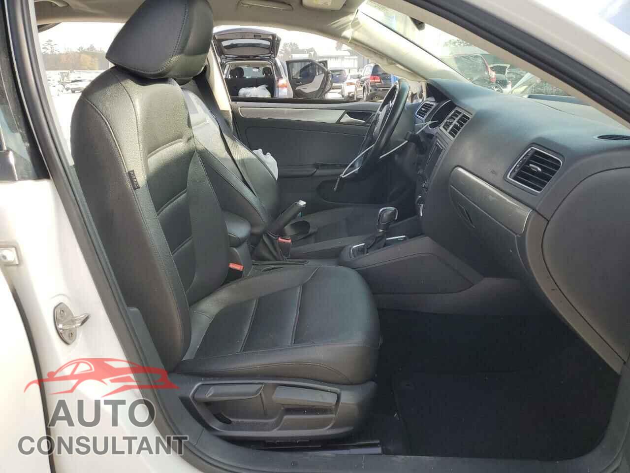 VOLKSWAGEN JETTA 2017 - 3VWDB7AJ7HM271168
