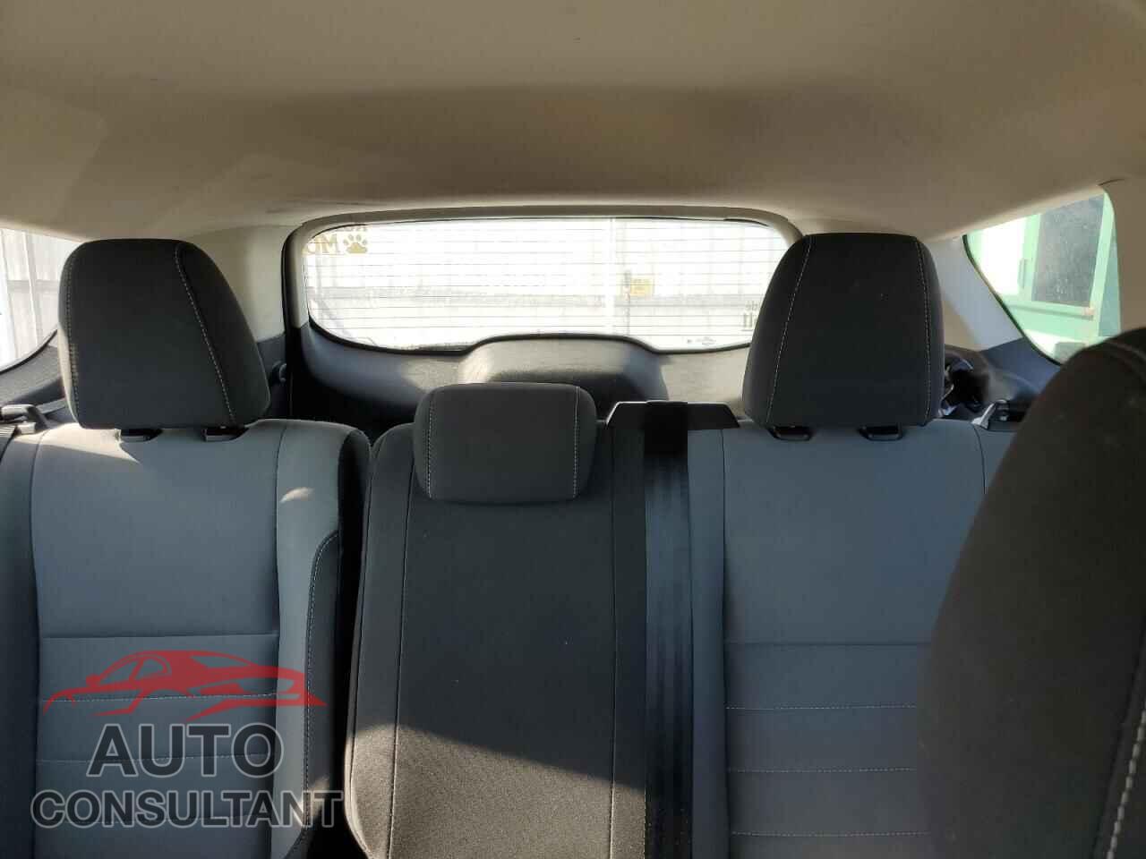 FORD ESCAPE 2017 - 1FMCU0F72HUC19743
