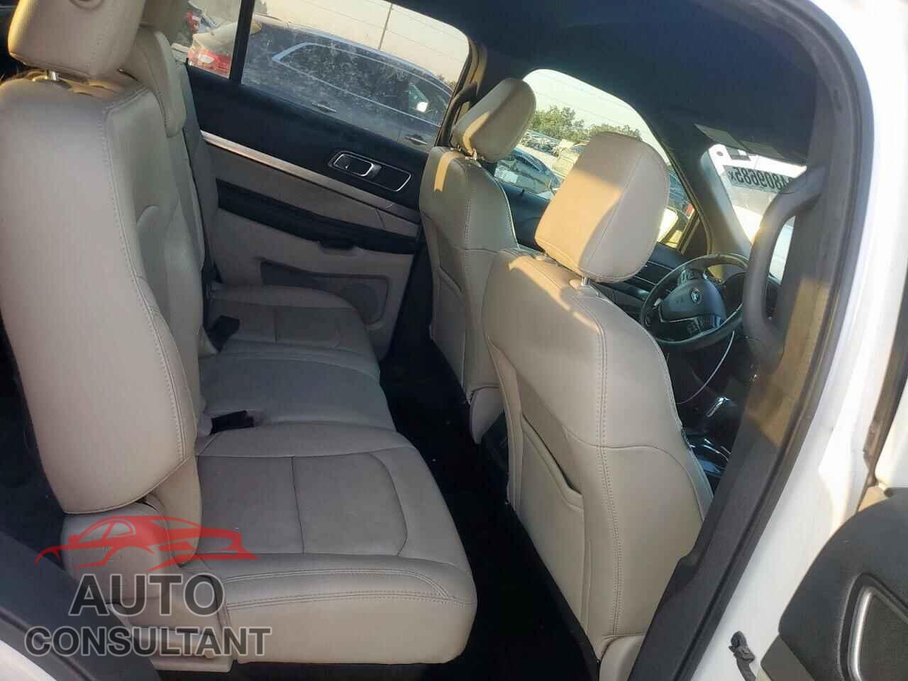 FORD EXPLORER 2018 - 1FM5K7D82JGB88498