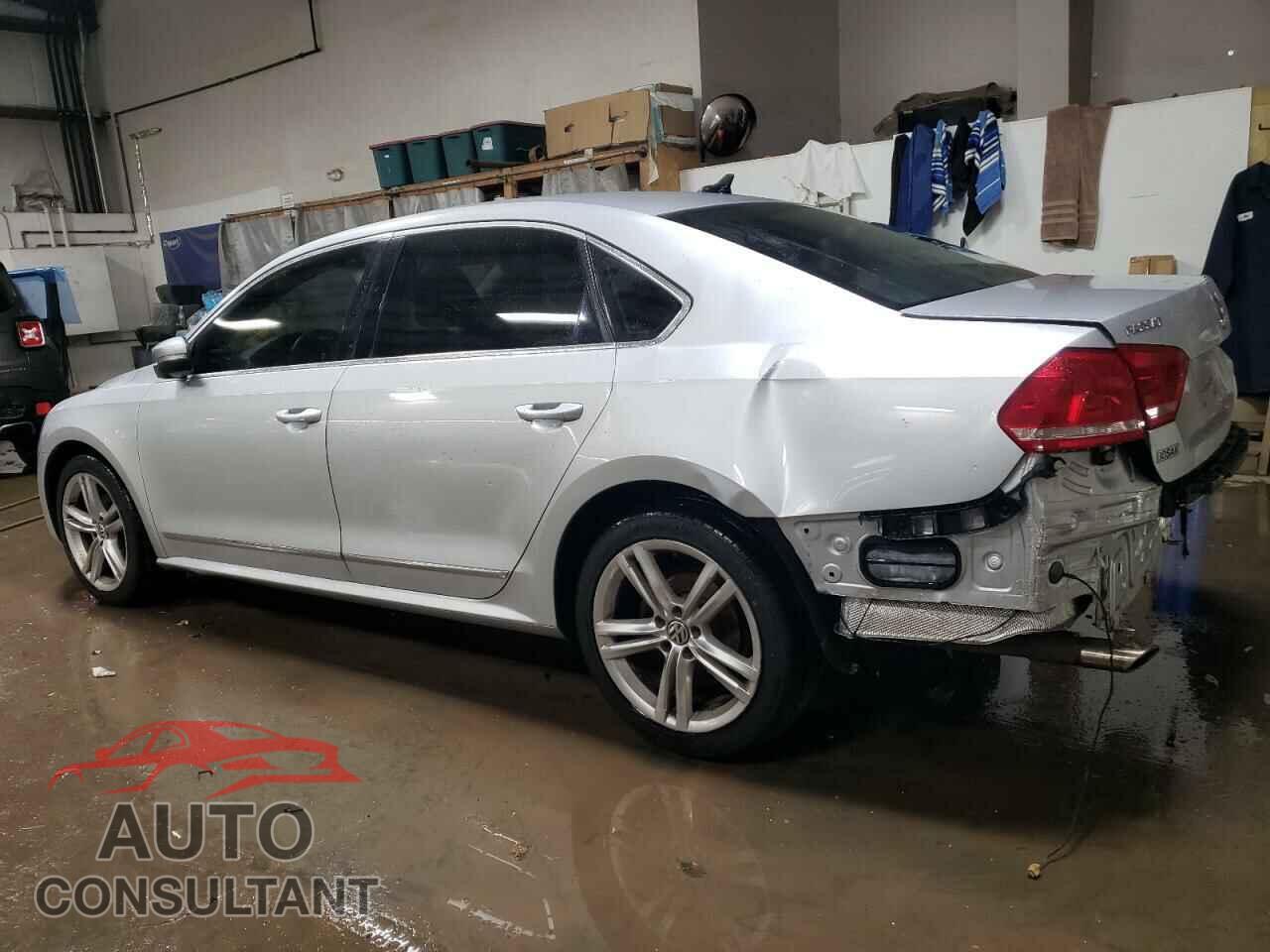 VOLKSWAGEN PASSAT 2015 - 1VWBV7A38FC087548