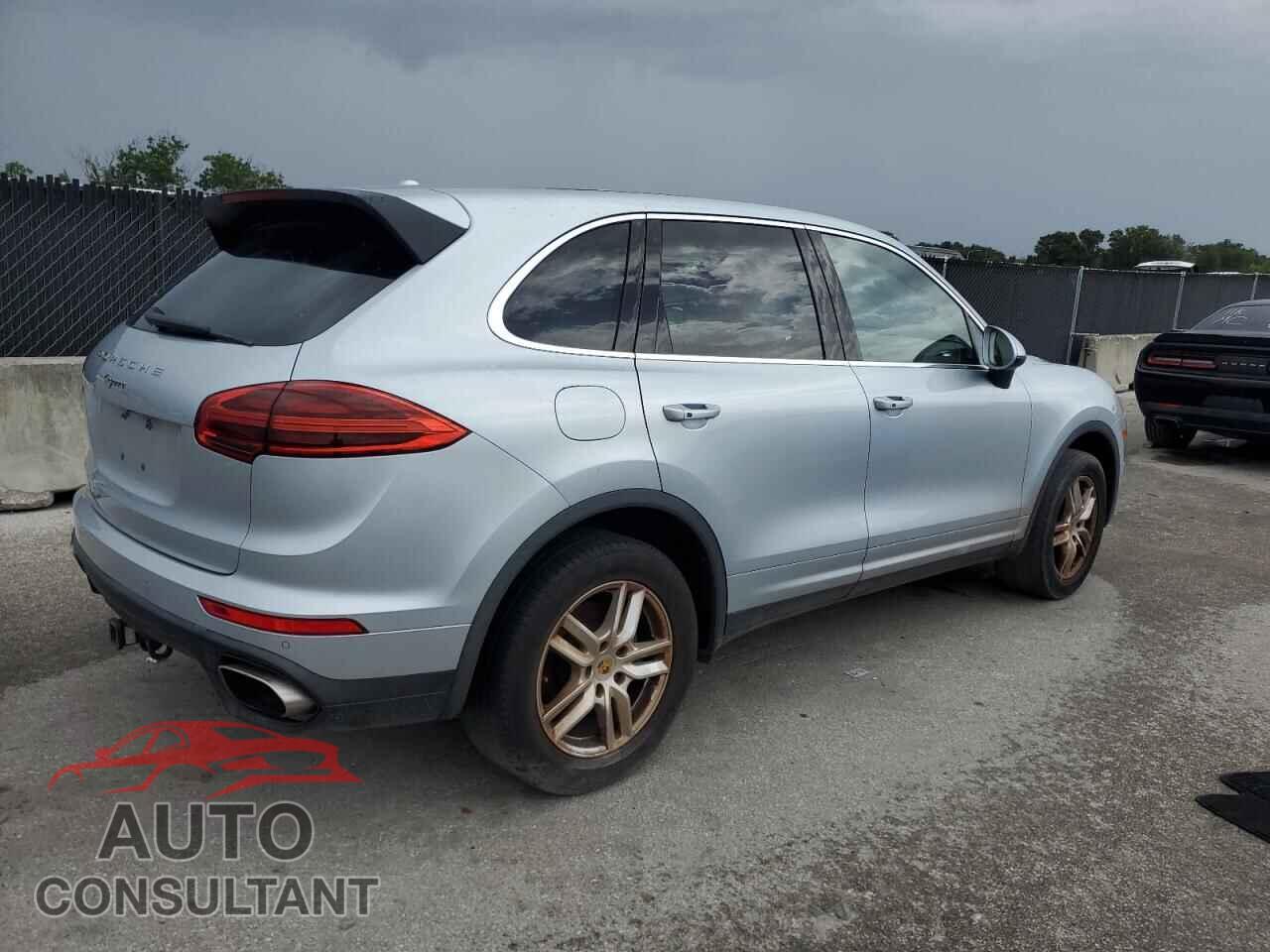 PORSCHE CAYENNE 2016 - WP1AA2A28GKA37906