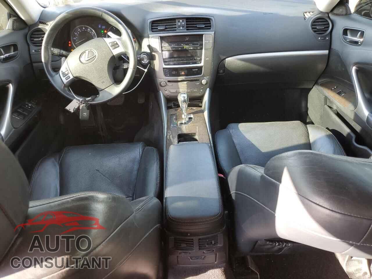 LEXUS IS 2013 - JTHCF5C29D5060842