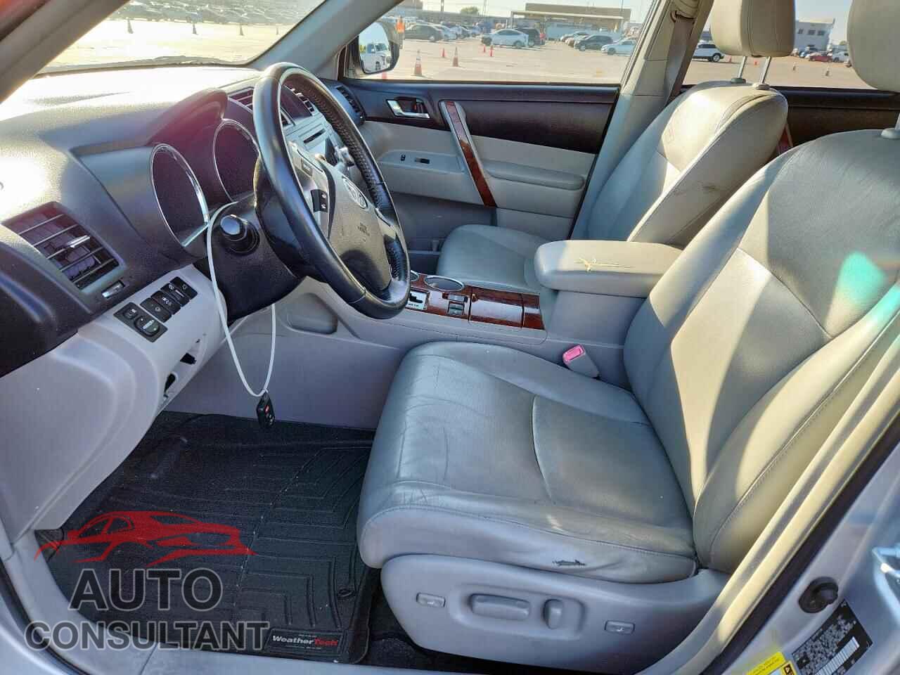 TOYOTA HIGHLANDER 2011 - JTEDC3EH1B2000665