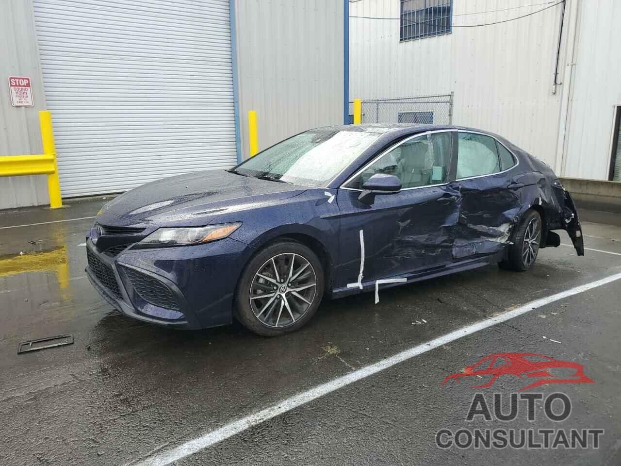 TOYOTA CAMRY 2021 - 4T1G11AK6MU418882