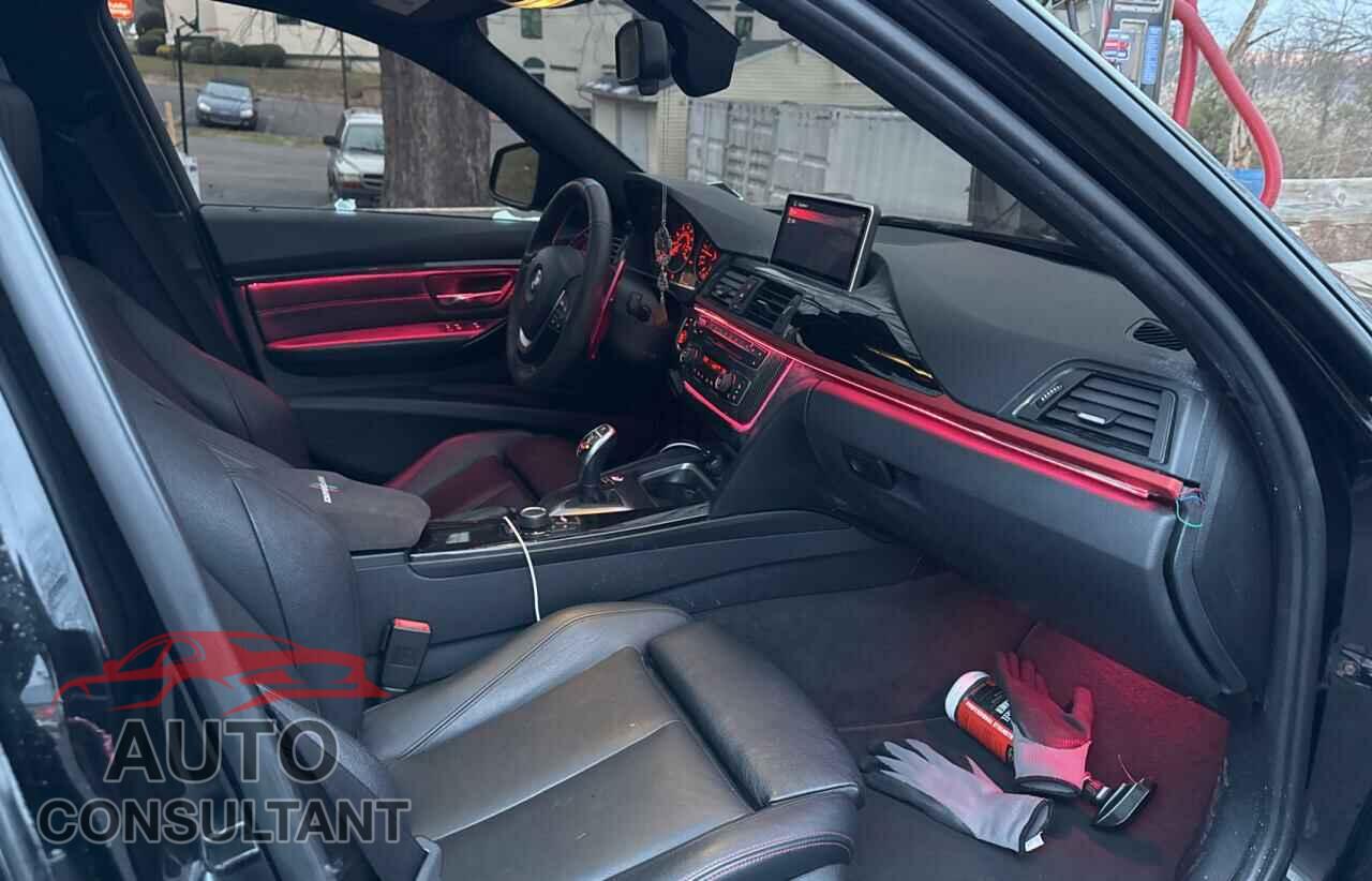 BMW 3 SERIES 2012 - WBA3A9C51CF271072
