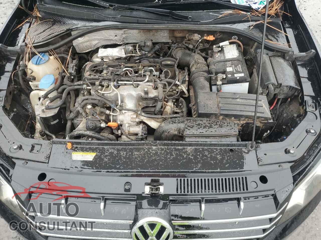 VOLKSWAGEN PASSAT 2013 - 1VWBN7A34DC084112