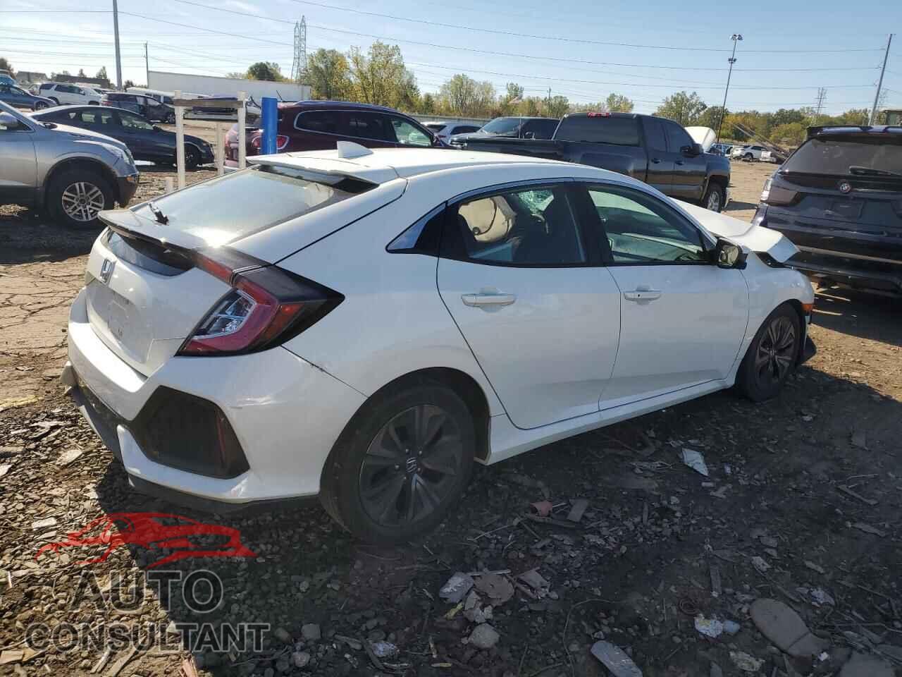 HONDA CIVIC 2018 - SHHFK7H54JU200619