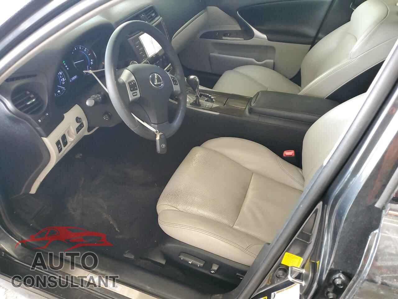 LEXUS IS 2011 - JTHCE5C28B5001569