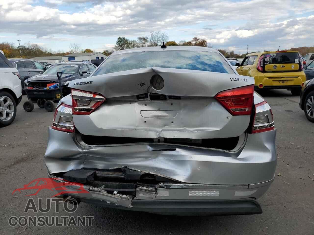 VOLKSWAGEN PASSAT 2014 - 1VWBN7A34EC012750