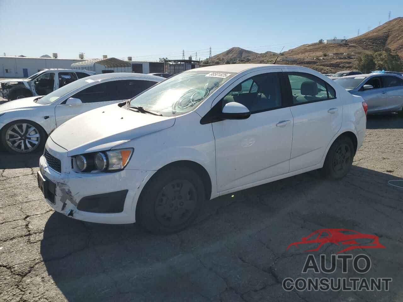 CHEVROLET SONIC 2014 - 1G1JA5SH8E4195937