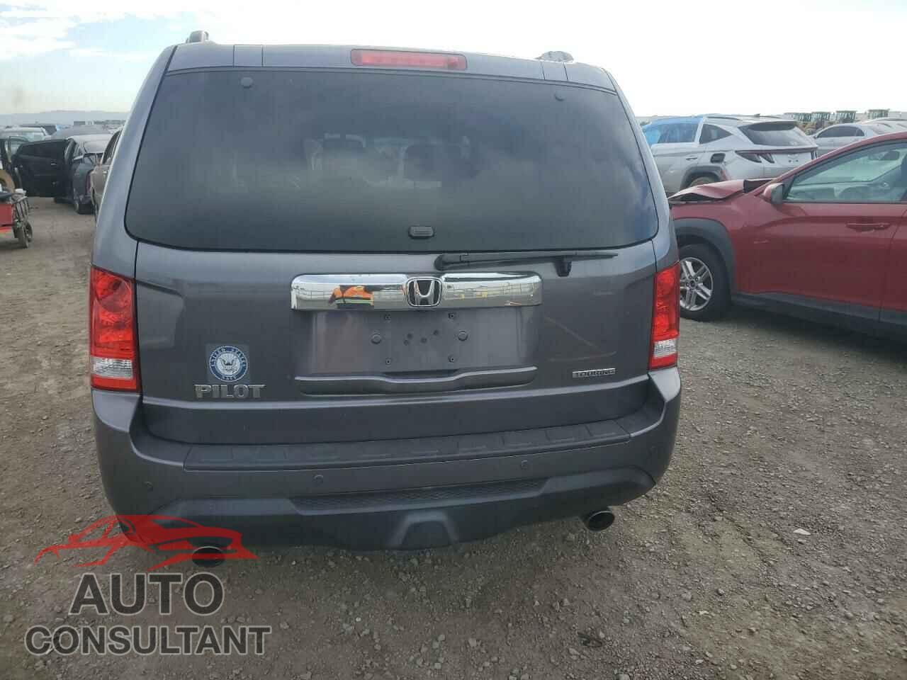 HONDA PILOT 2015 - 5FNYF3H99FB020019