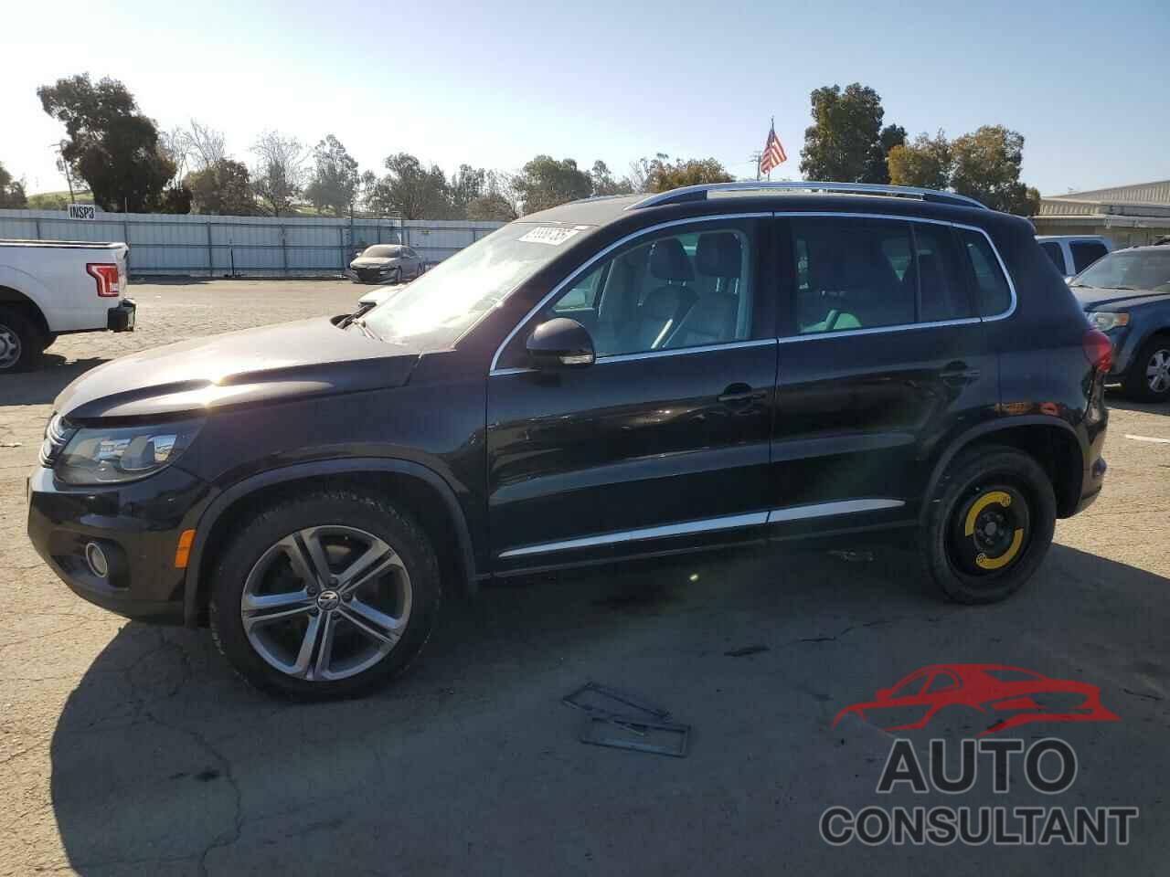 VOLKSWAGEN TIGUAN 2017 - WVGTV7AX3HK007250