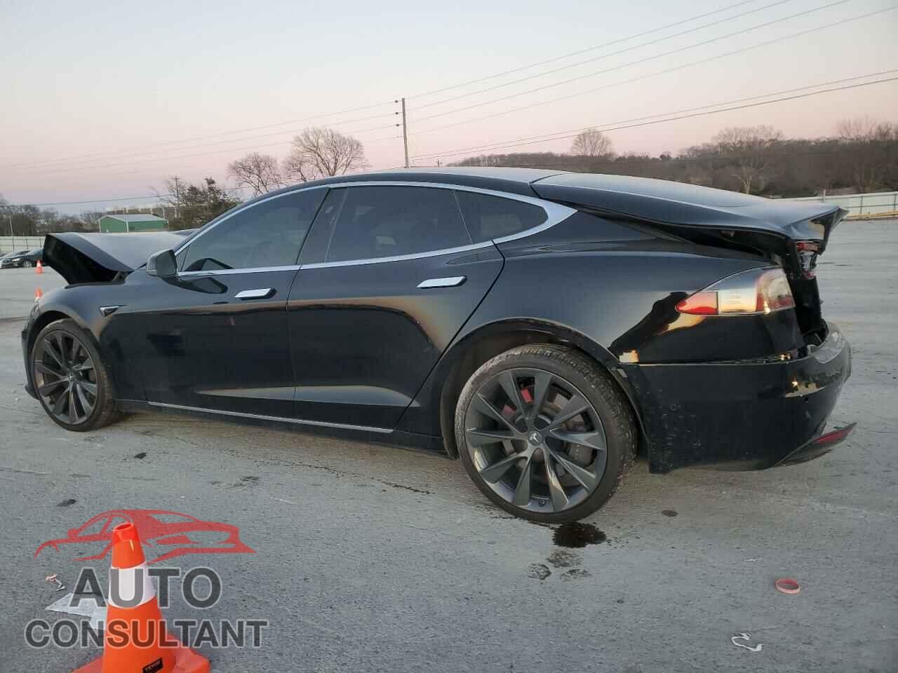 TESLA MODEL S 2018 - 5YJSA1E29JF296824