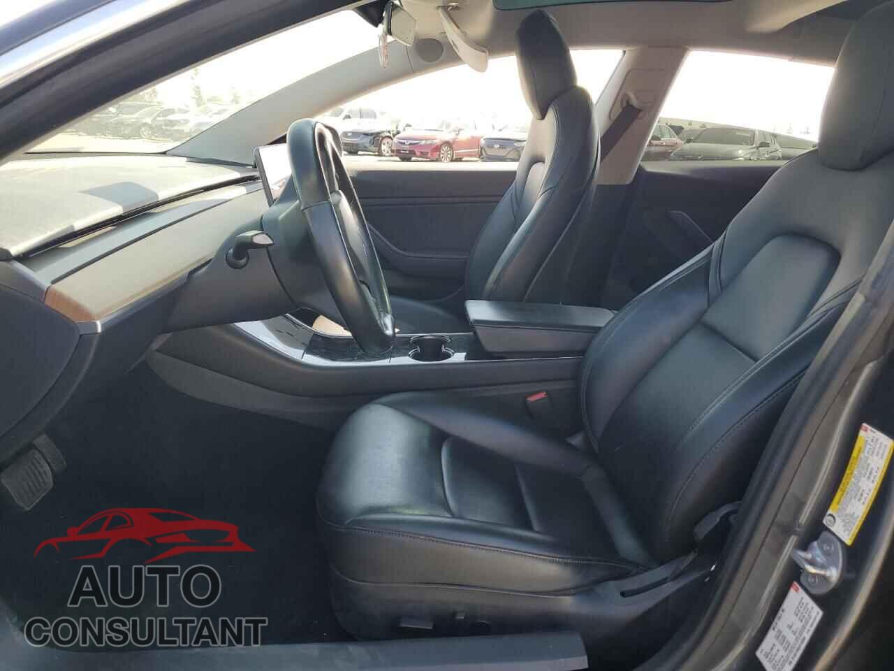 TESLA MODEL 3 2018 - 5YJ3E1EB5JF145343