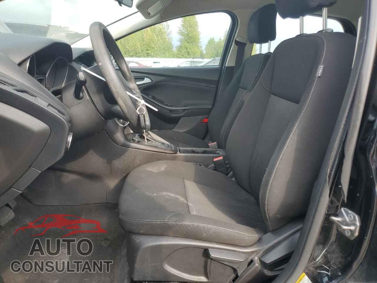 FORD FOCUS 2017 - 1FADP3F23HL304253