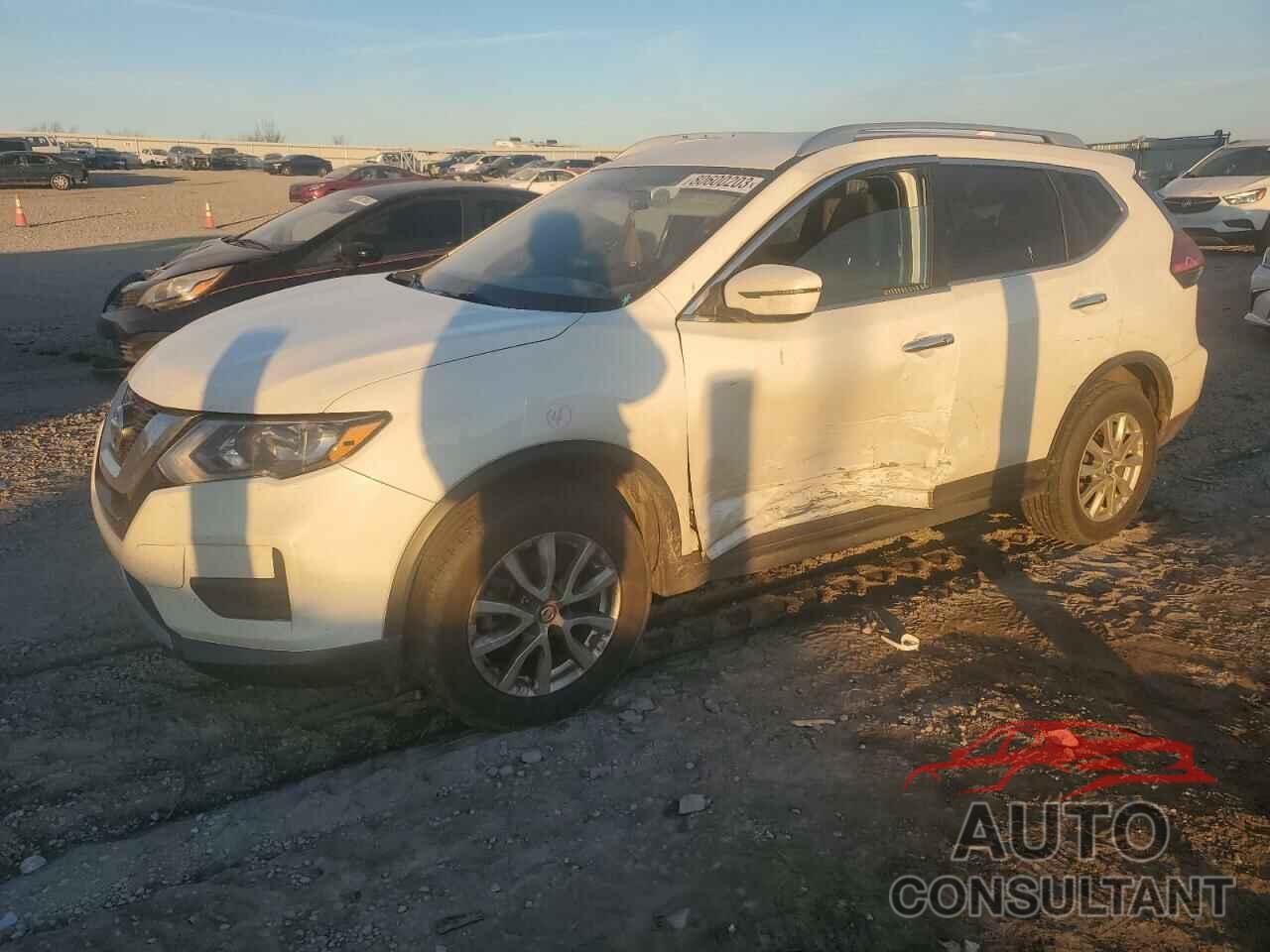 NISSAN ROGUE 2017 - KNMAT2MV6HP532563