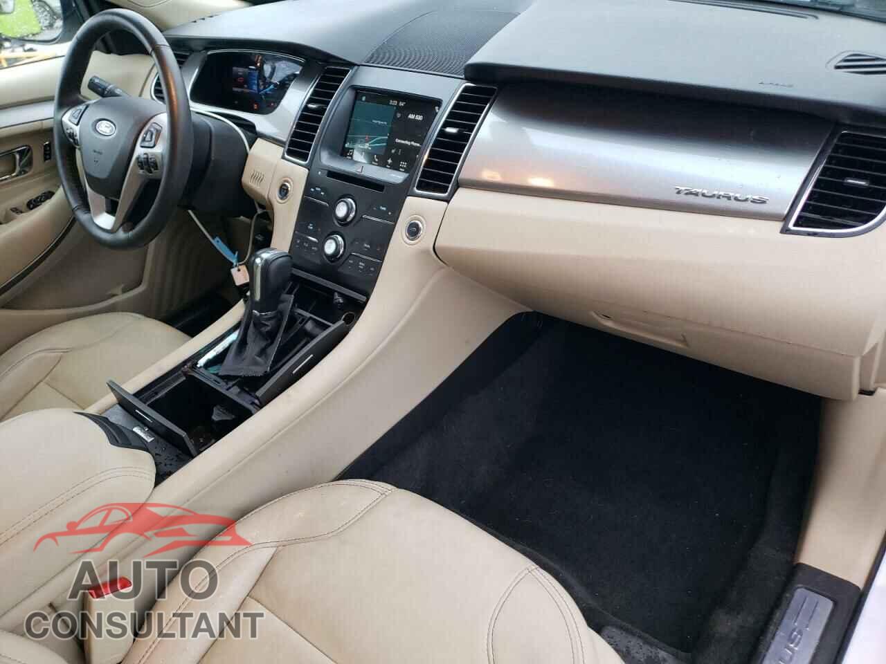FORD TAURUS 2017 - 1FAHP2E84HG127433