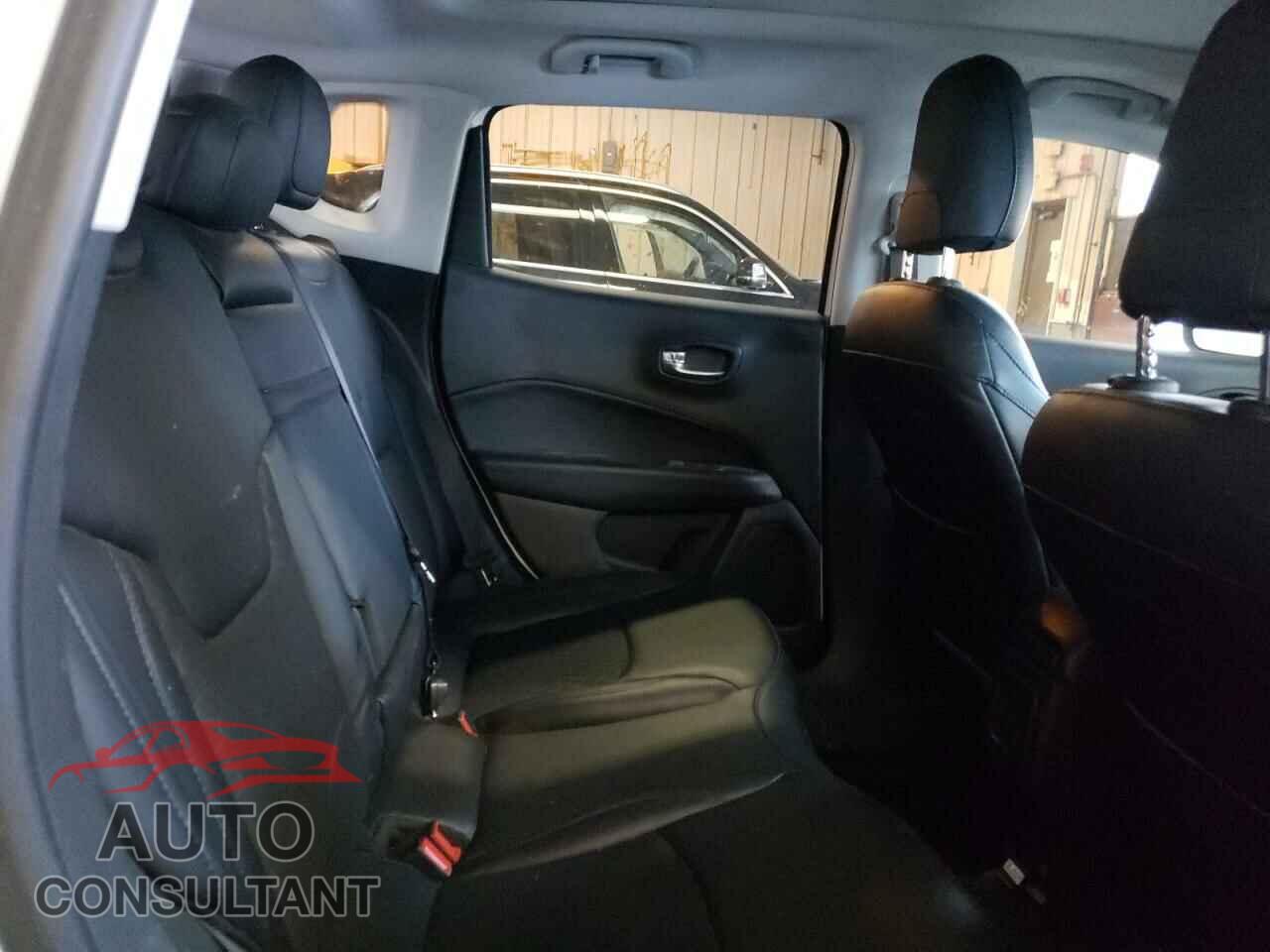 JEEP COMPASS 2019 - 3C4NJDBB9KT621252