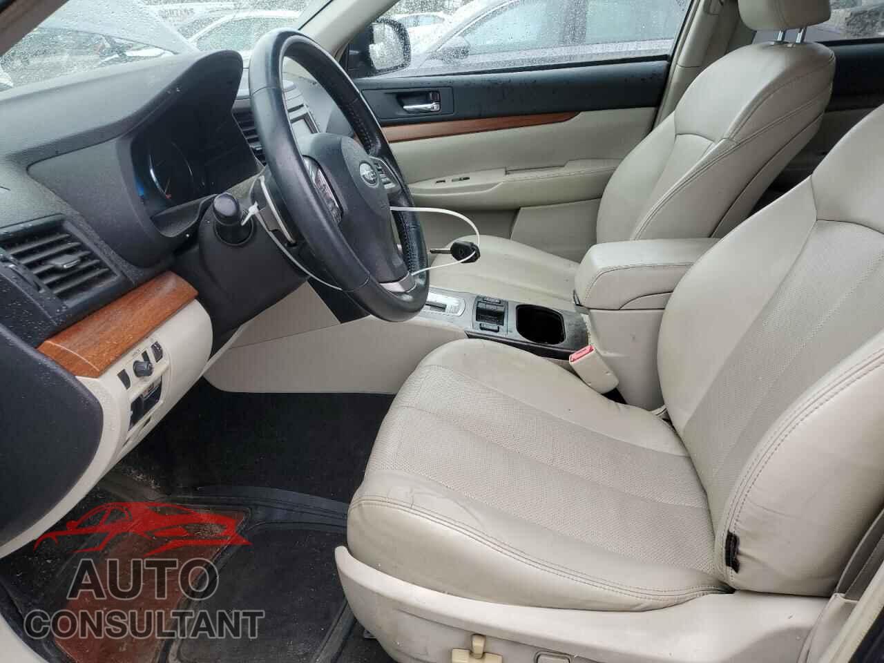 SUBARU OUTBACK 2014 - 4S4BRBLC2E3247134
