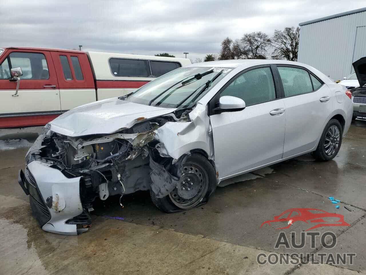 TOYOTA COROLLA 2018 - 2T1BURHE0JC026896