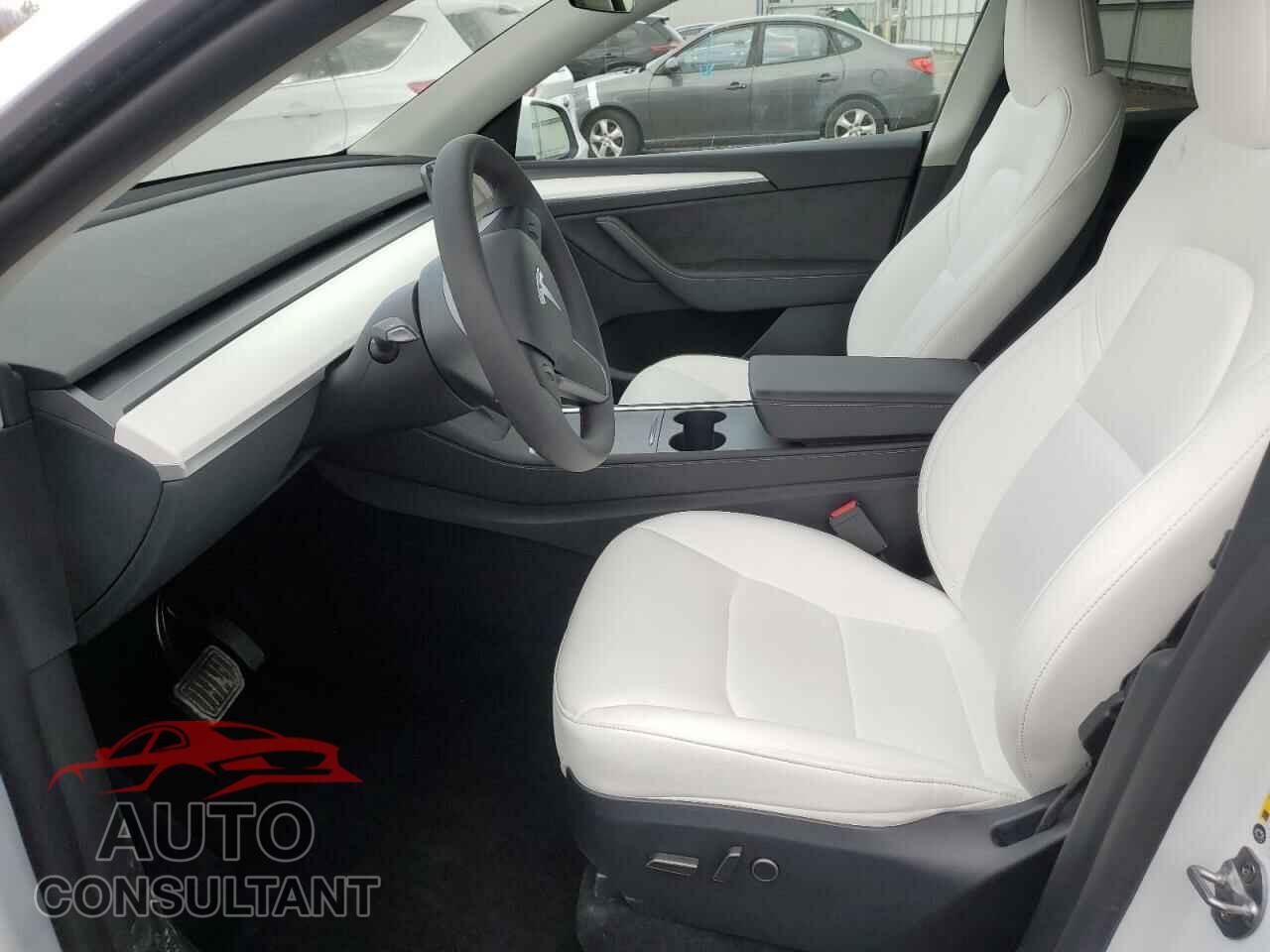 TESLA MODEL Y 2024 - 7SAYGAEEXRF185331