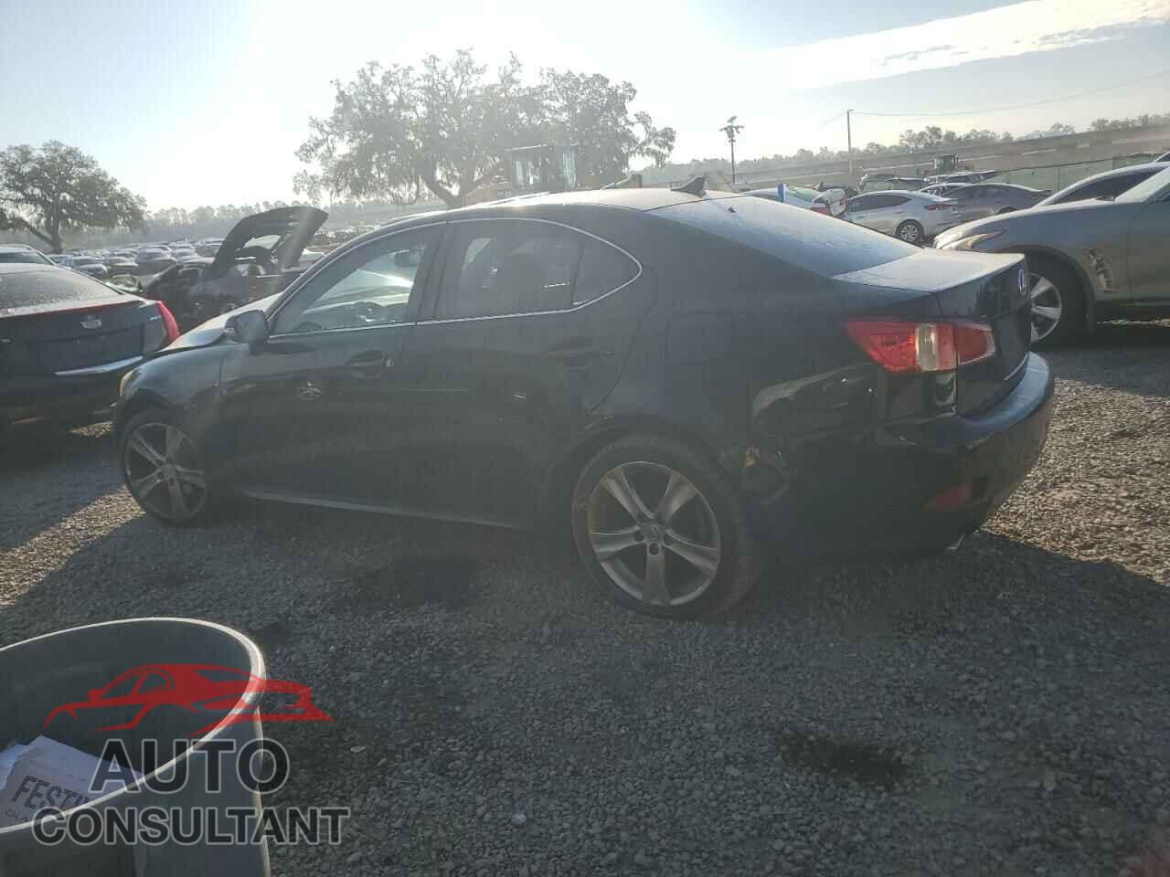 LEXUS IS 2011 - JTHBF5C27B5133344