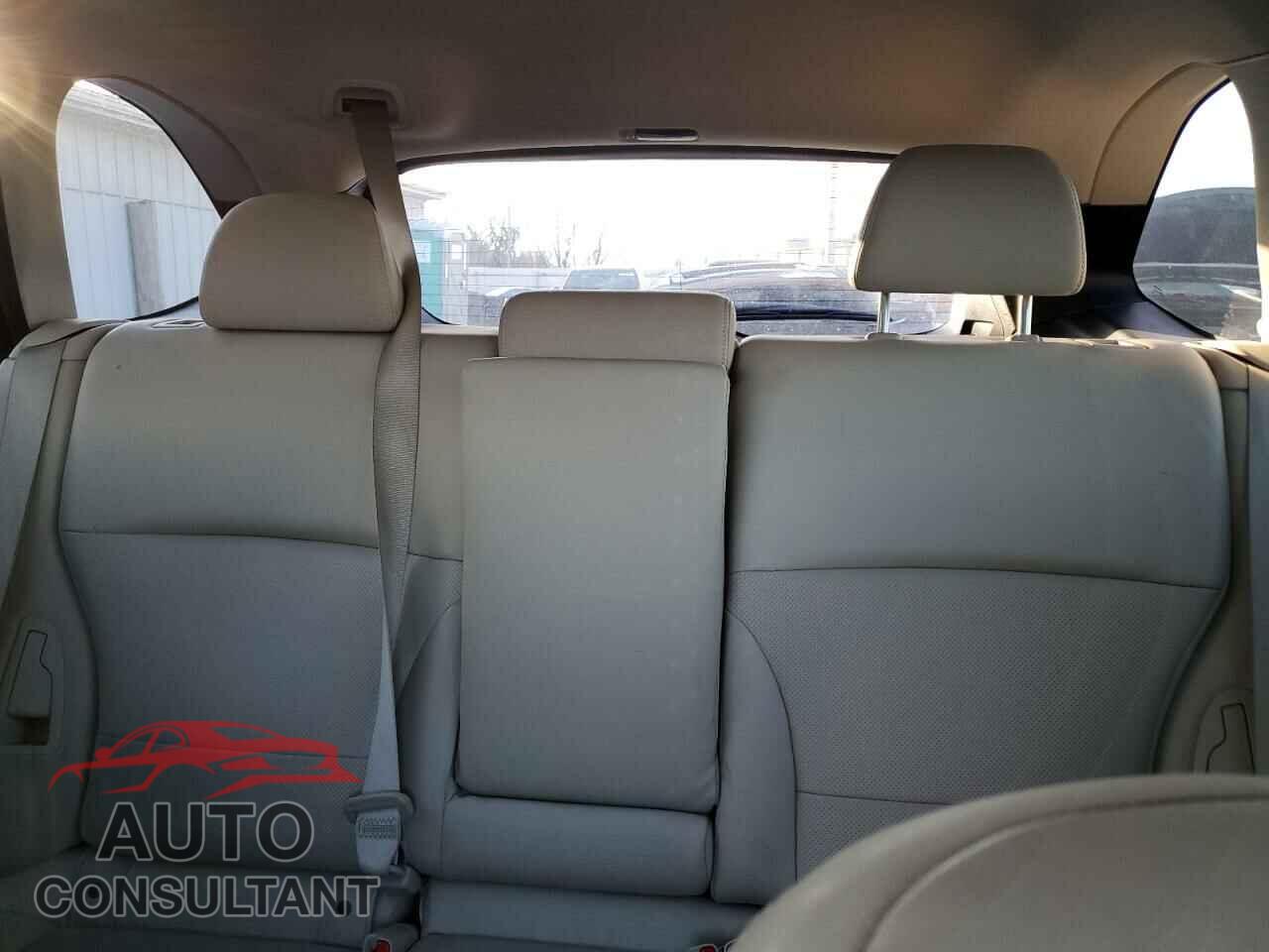 SUBARU OUTBACK 2015 - 4S4BSELC8F3215666