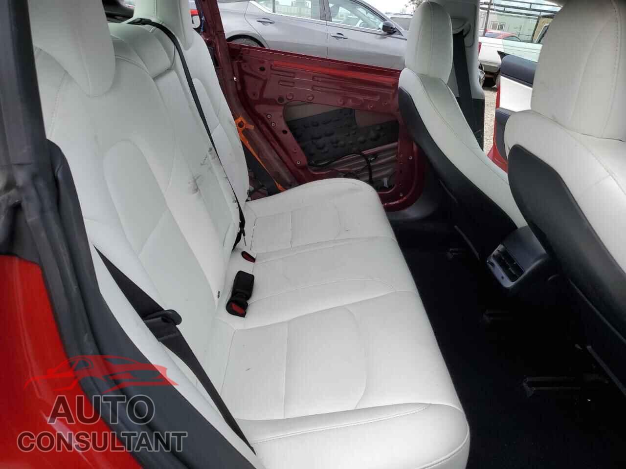 TESLA MODEL 3 2018 - 5YJ3E1EB4JF100832