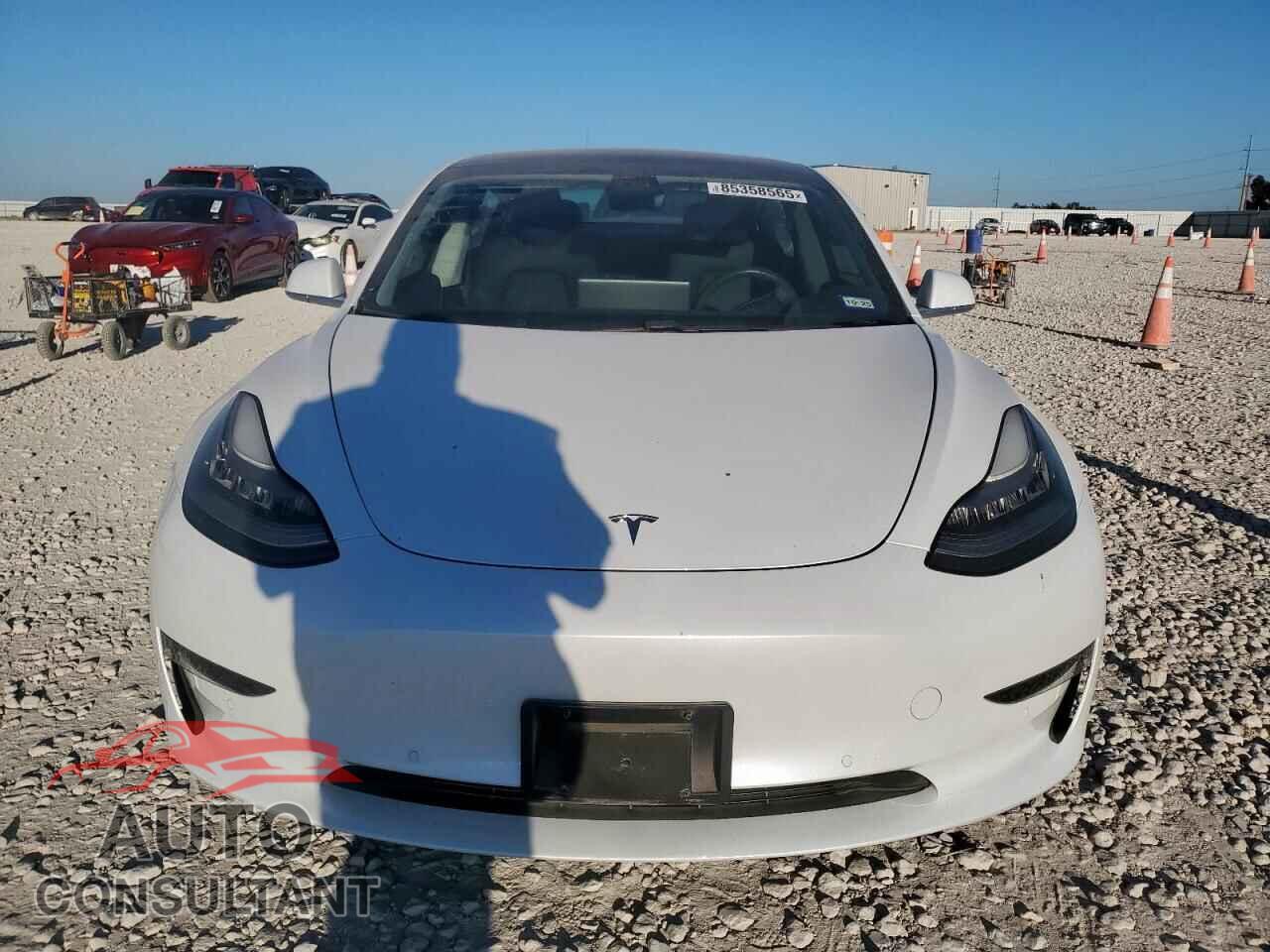 TESLA MODEL 3 2017 - 5YJ3E1EA6HF000216