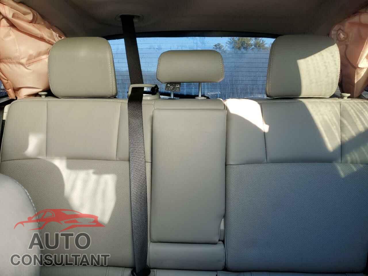 SUBARU FORESTER 2018 - JF2SJARC9JH542811