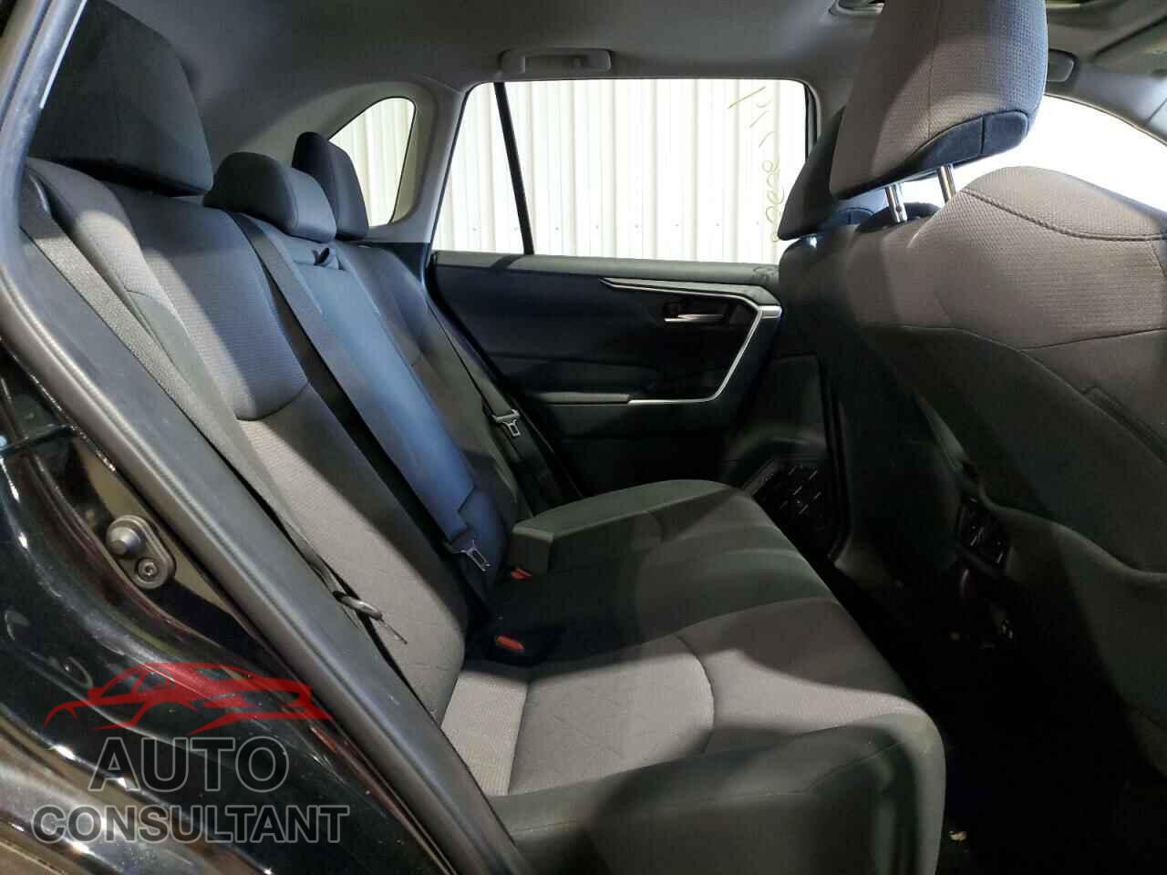 TOYOTA RAV4 2019 - JTMP1RFV1KD008817