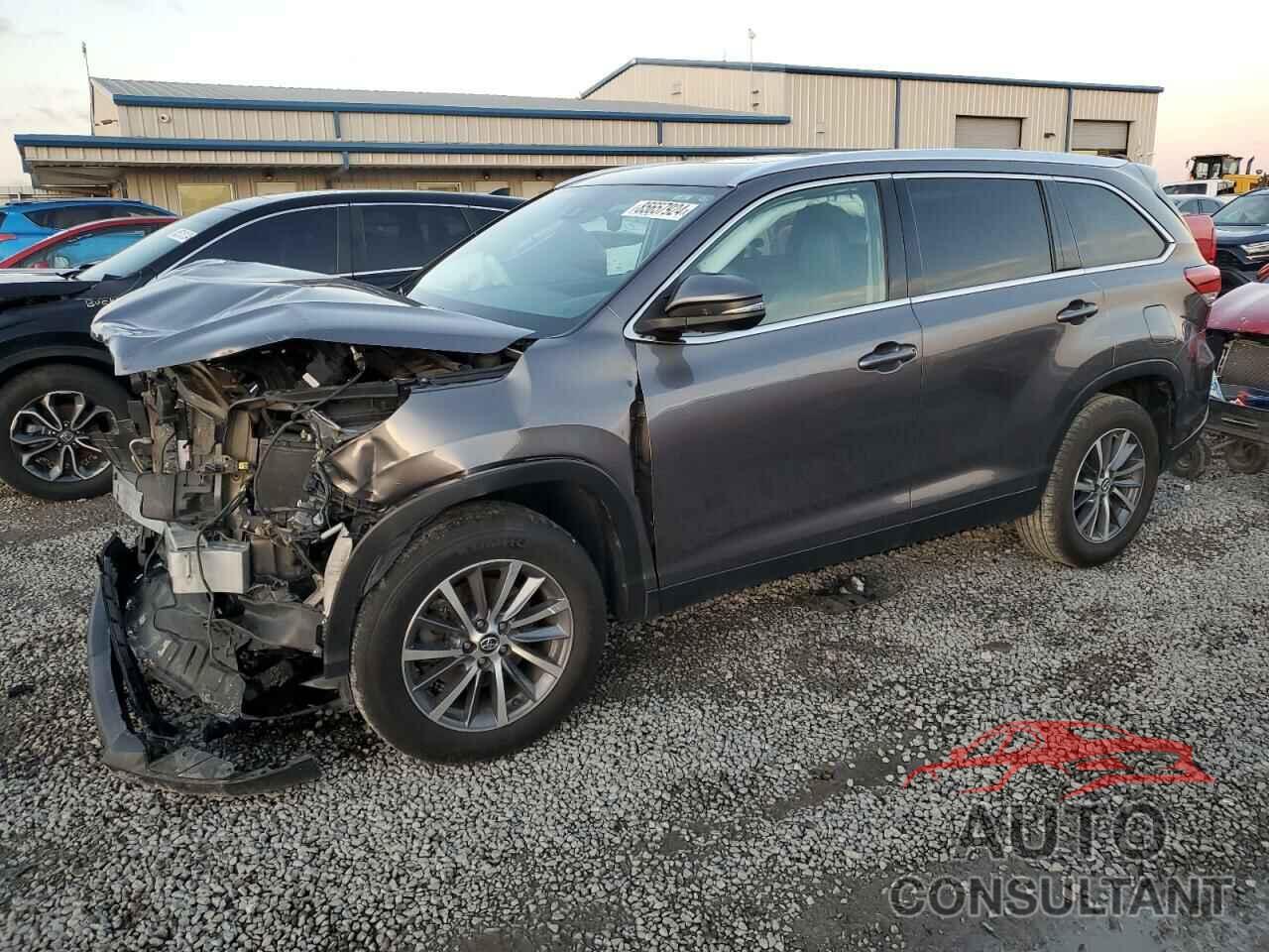 TOYOTA HIGHLANDER 2019 - 5TDKZRFH6KS551999