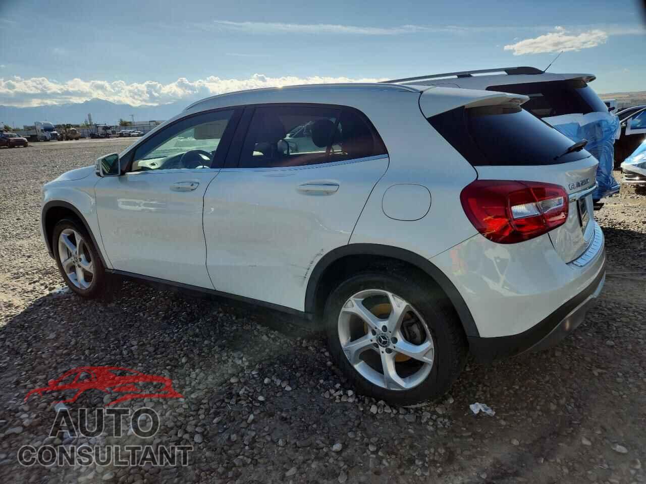 MERCEDES-BENZ GLA-CLASS 2018 - WDCTG4GB2JJ405015