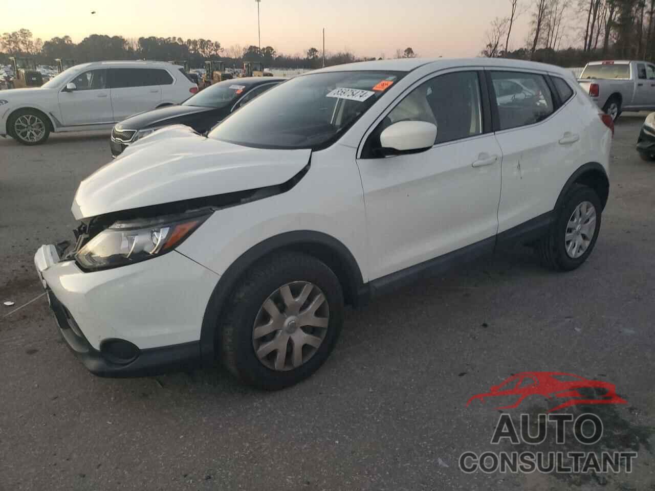 NISSAN ROGUE 2018 - JN1BJ1CP1JW157347