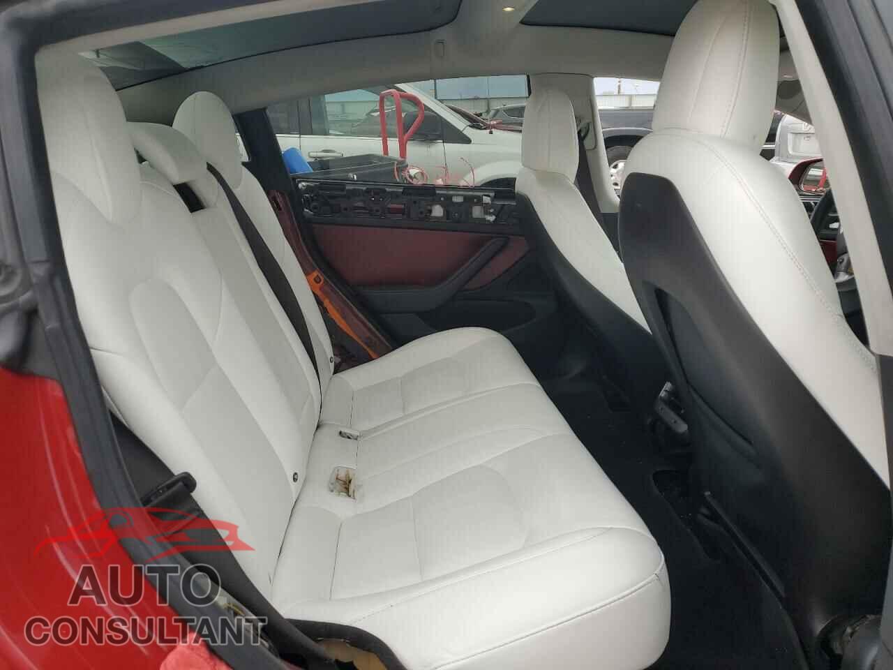 TESLA MODEL 3 2018 - 5YJ3E1EB7JF100663