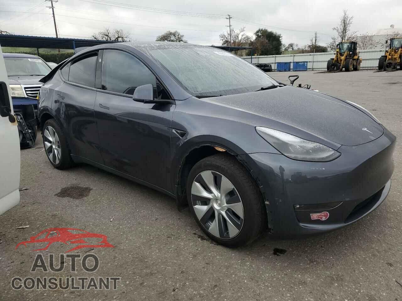 TESLA MODEL Y 2023 - 7SAYGAEEXPF845803
