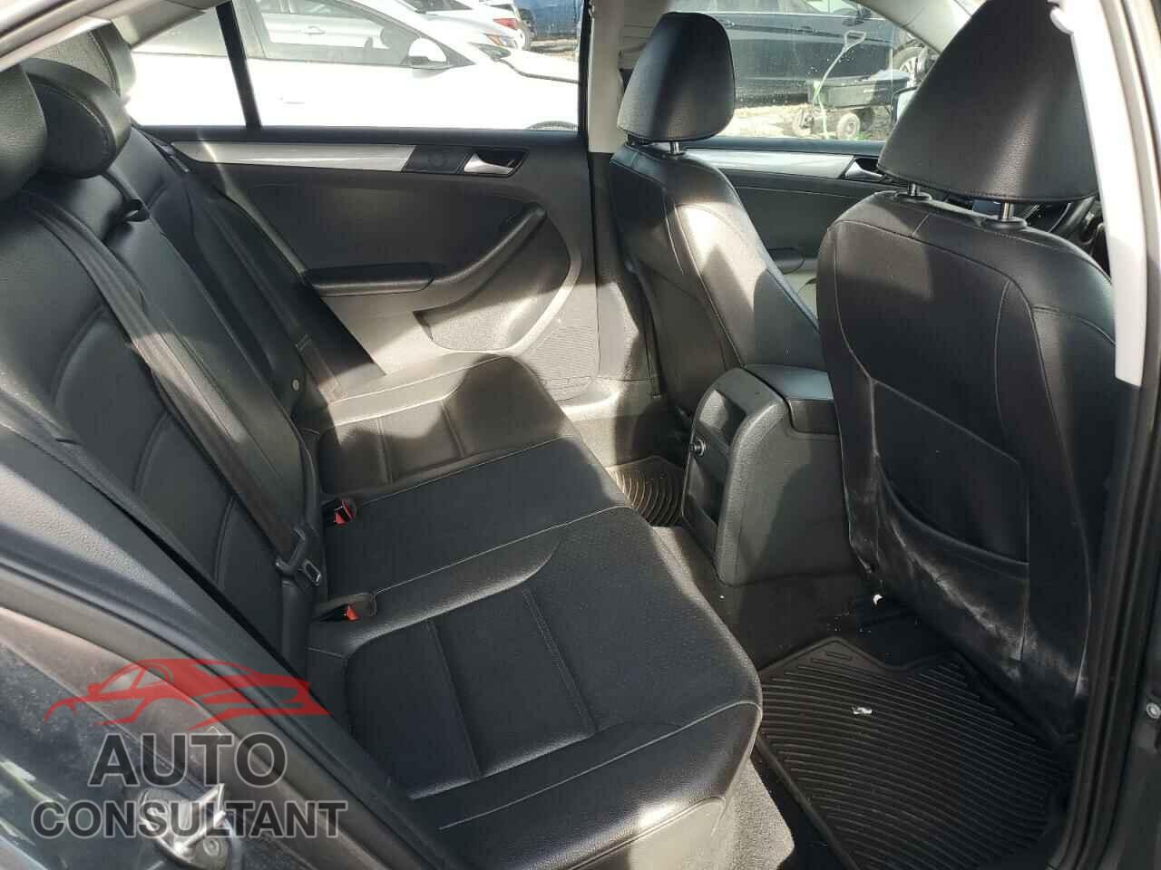 VOLKSWAGEN JETTA 2017 - 3VWDB7AJ3HM291904