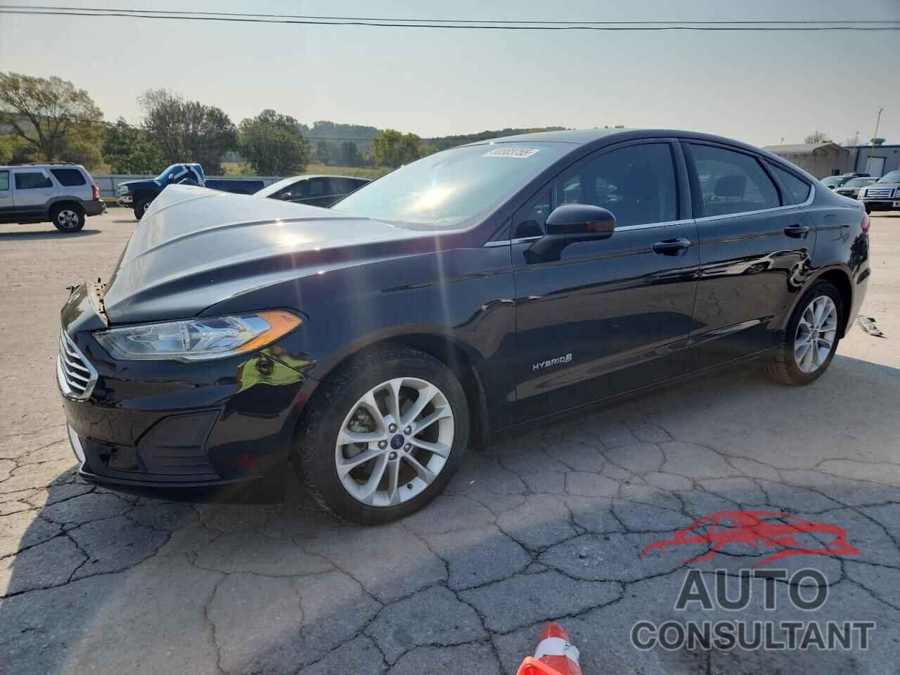 FORD FUSION 2019 - 3FA6P0LU5KR105355