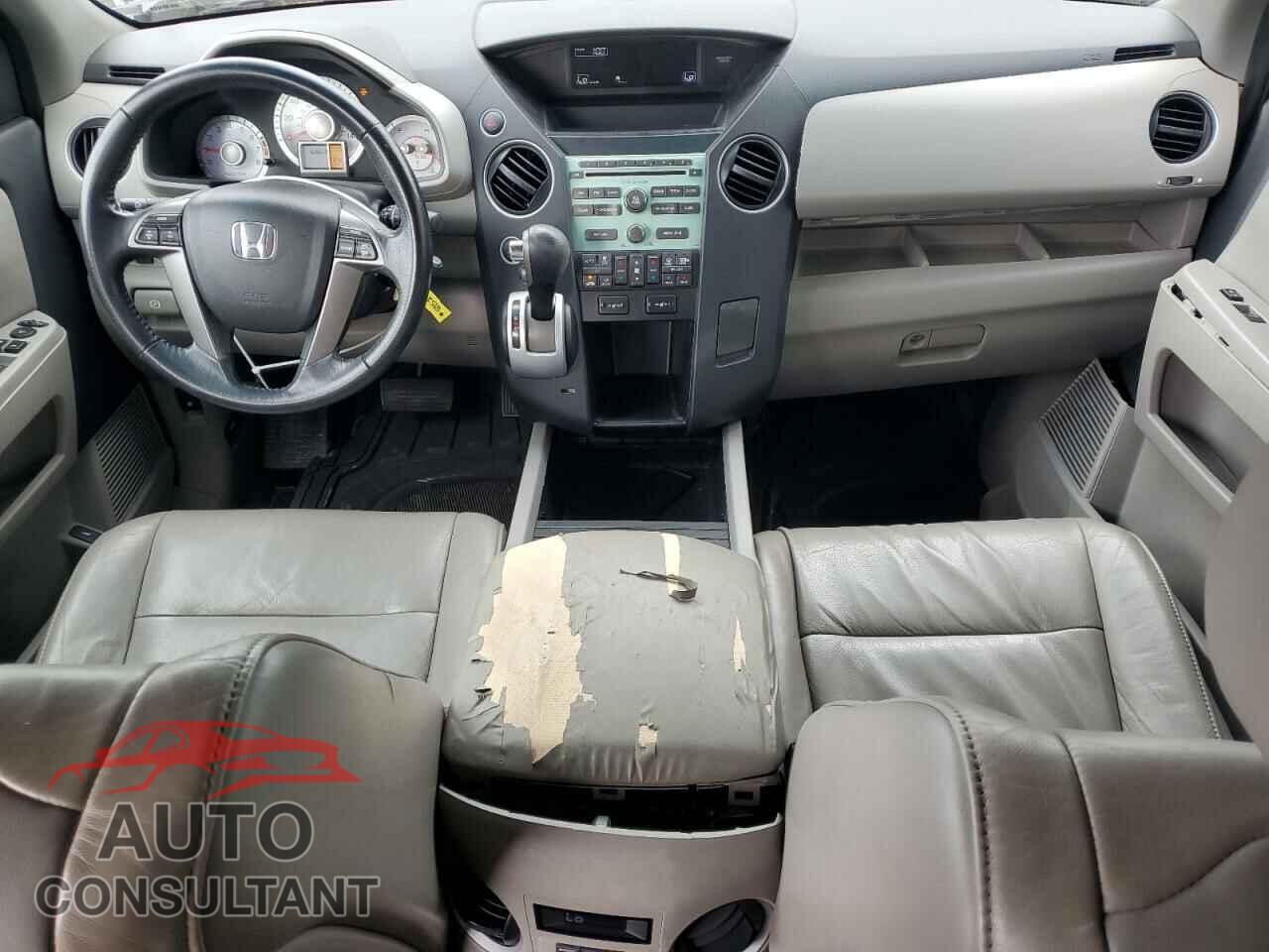 HONDA PILOT 2011 - 5FNYF4H53BB029912