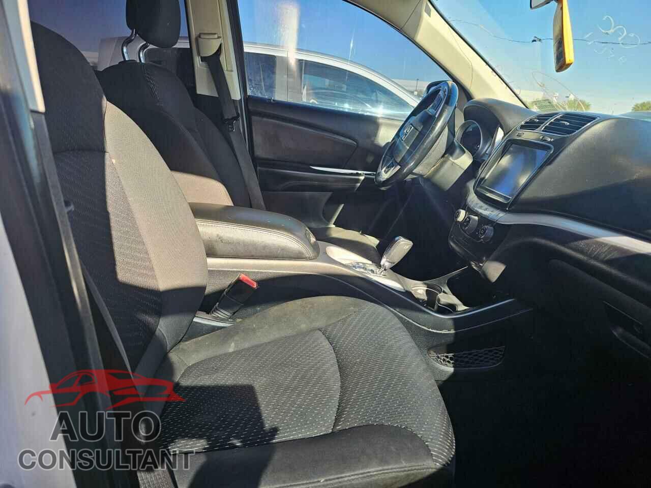 DODGE JOURNEY 2018 - 3C4PDCBG6JT242519