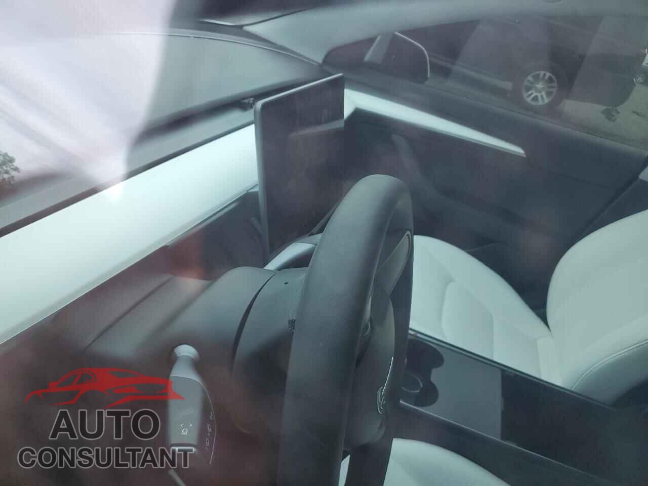 TESLA MODEL 3 2022 - 5YJ3E1EC0NF109008