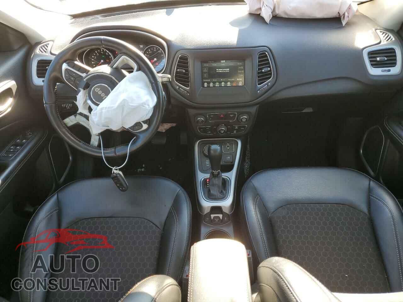 JEEP COMPASS 2020 - 3C4NJDBB6LT138562