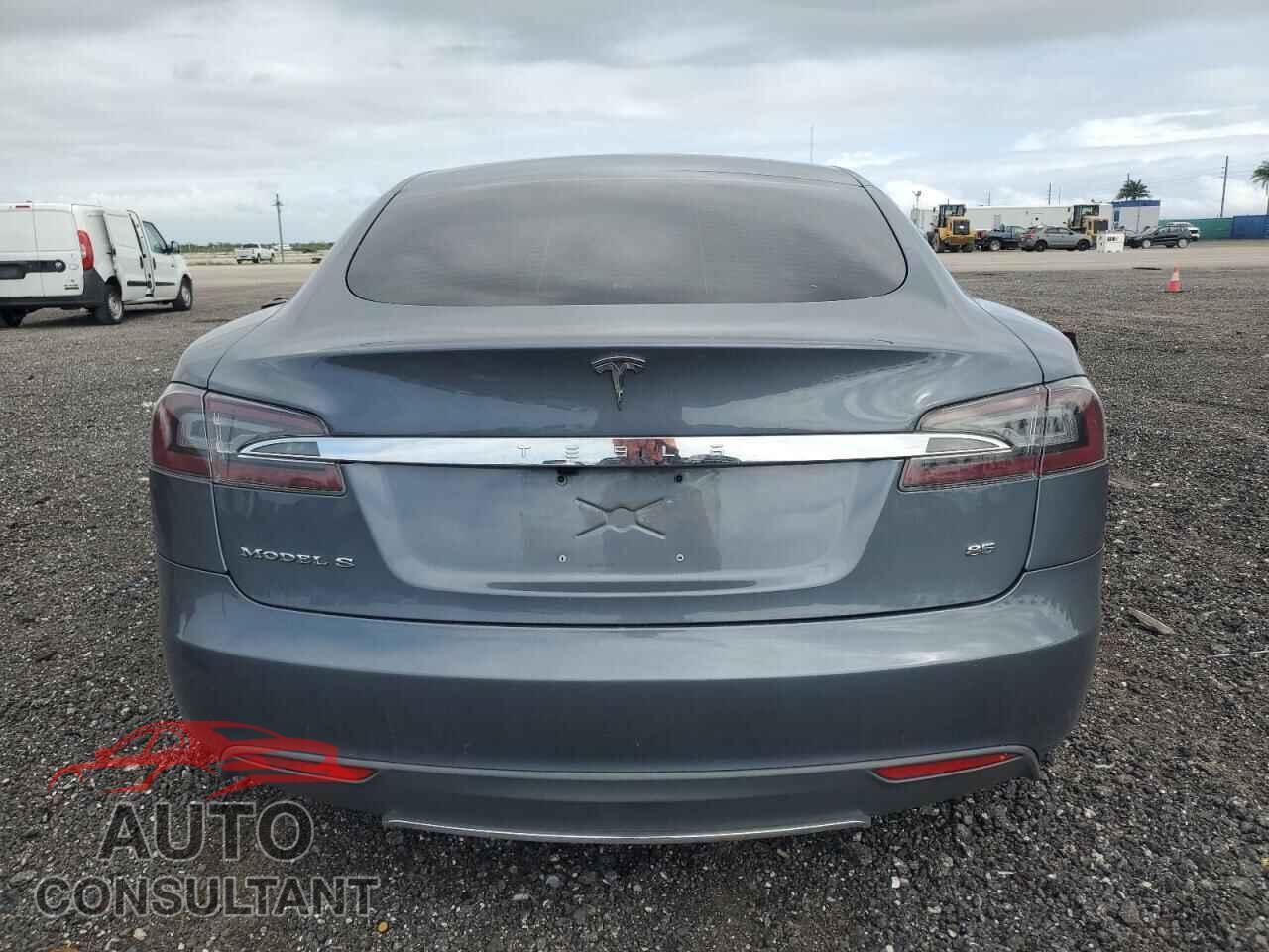 TESLA MODEL S 2013 - 5YJSA1DN1DFP25857
