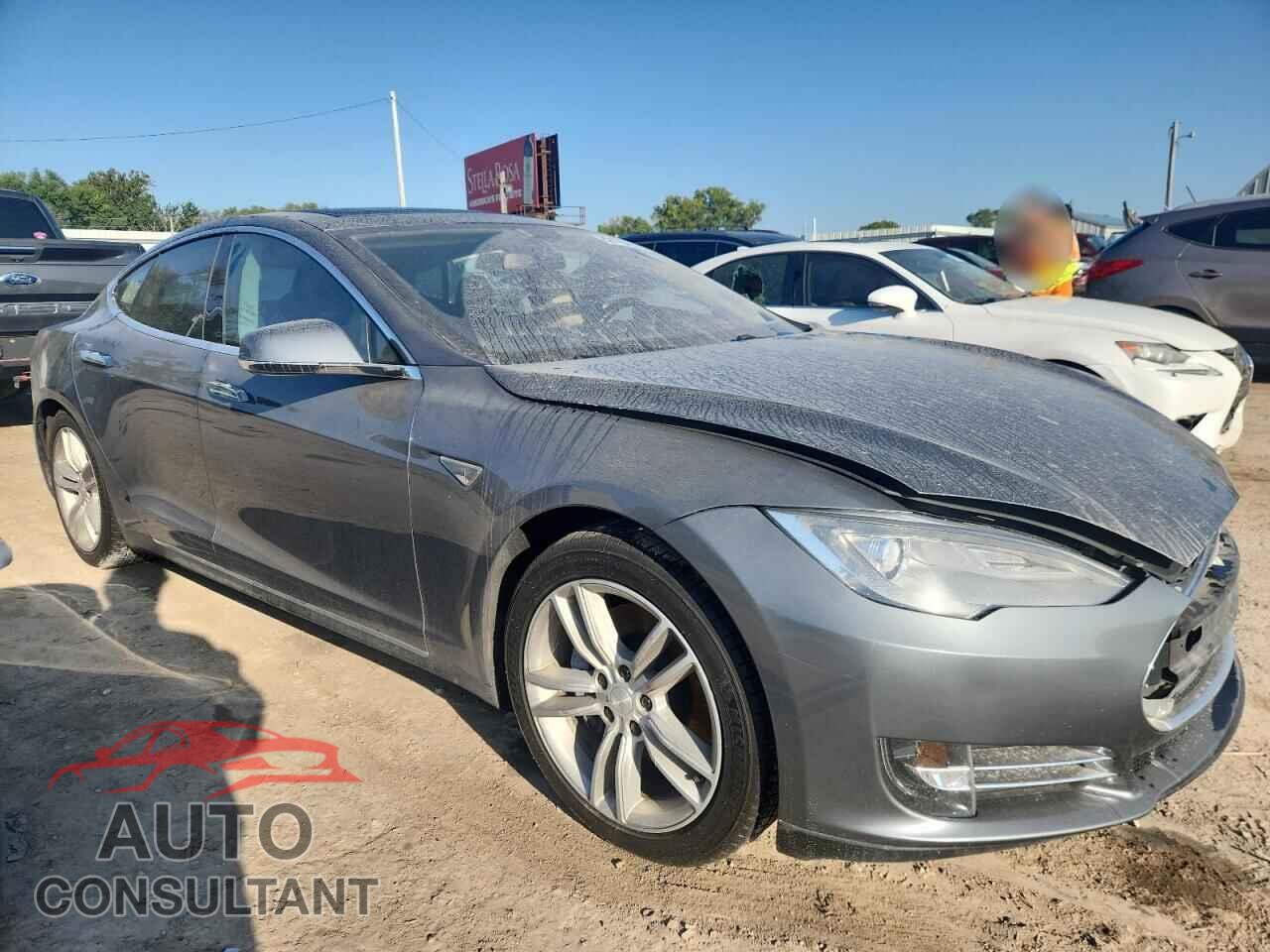 TESLA MODEL S 2013 - 5YJSA1CP8DFP08234