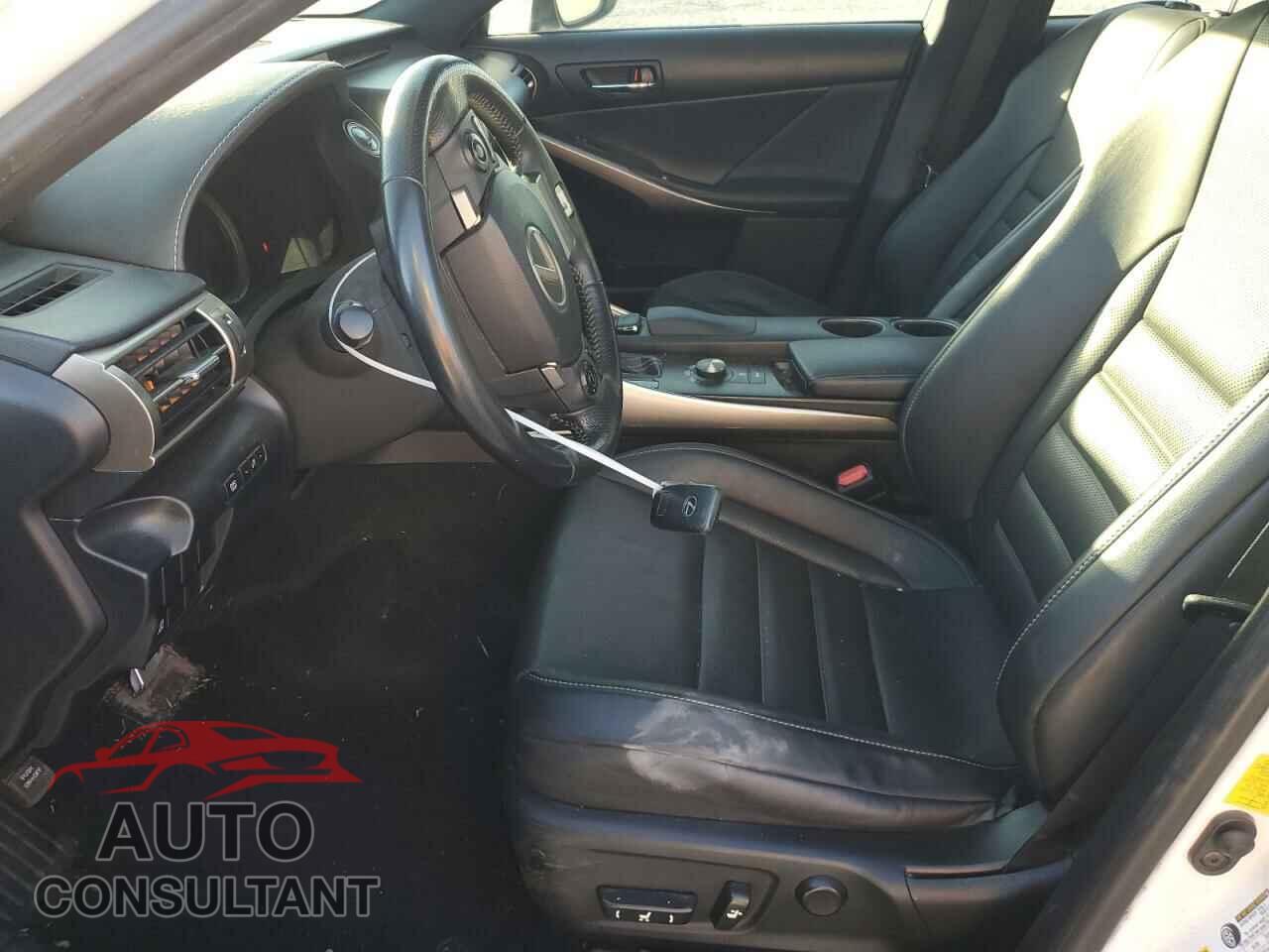 LEXUS IS 2015 - JTHCF1D27F5028479