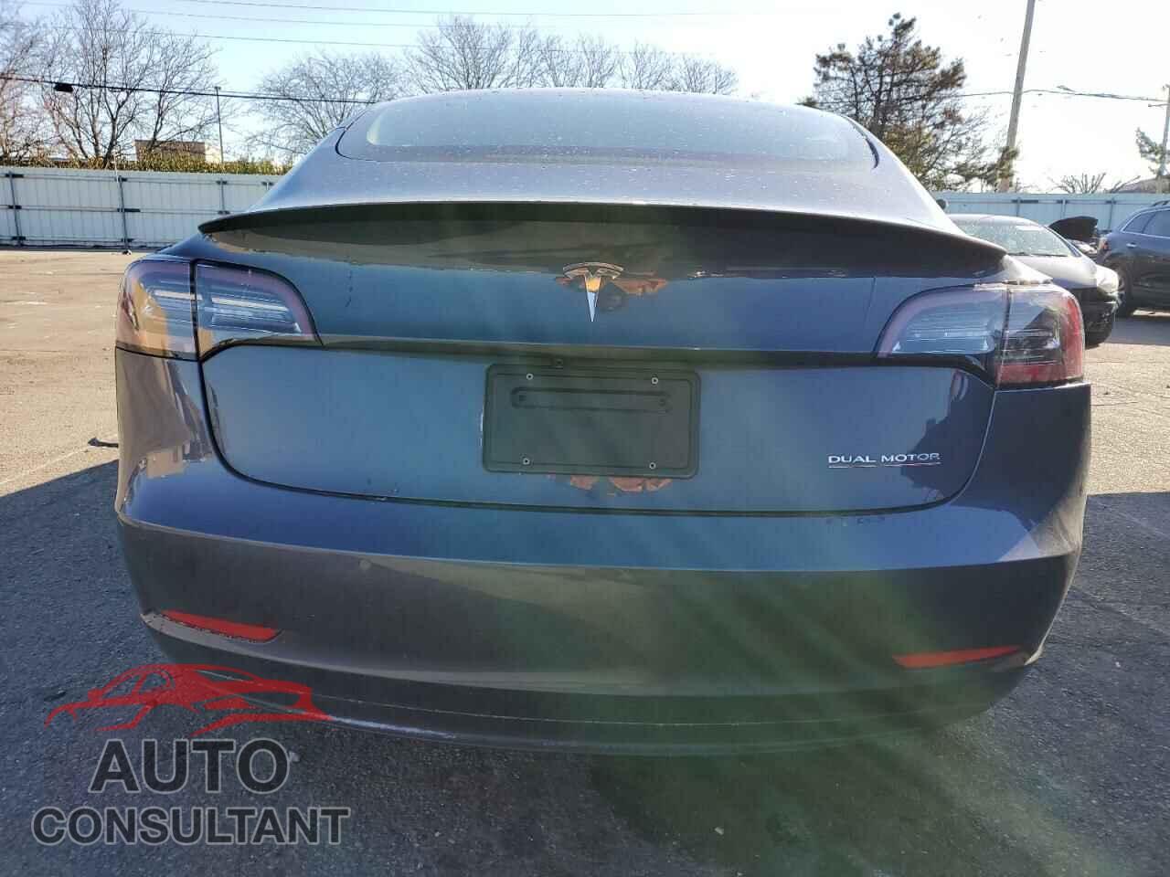TESLA MODEL 3 2022 - 5YJ3E1EC8NF114408