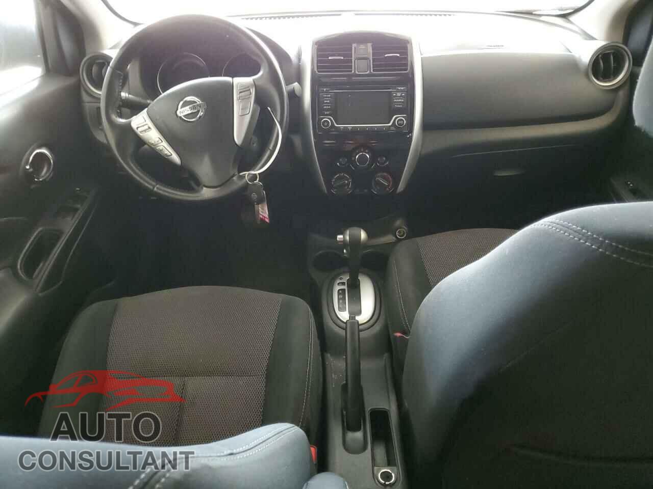 NISSAN VERSA 2017 - 3N1CN7AP3HL824594